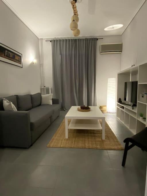 Elia'S Boutique Apartment Спарти Екстериор снимка