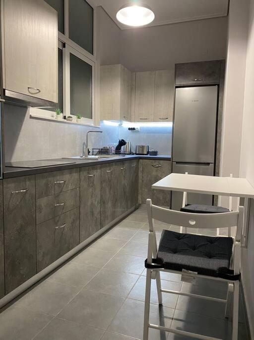 Elia'S Boutique Apartment Спарти Екстериор снимка